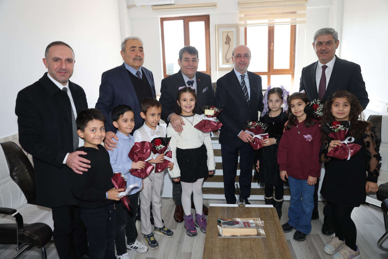 Selçuklu’da öğrenciler karnelerini böyle aldı 3